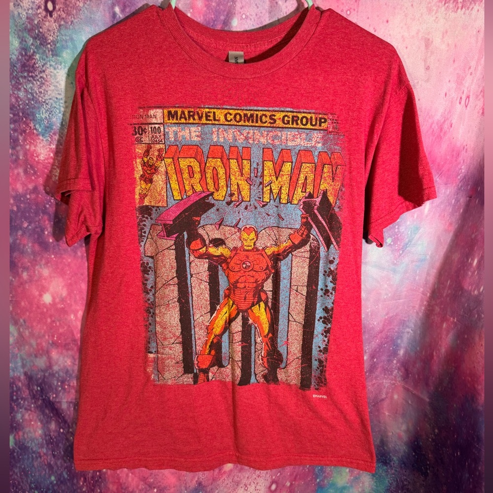 Gildan Red Iron Man Graphic T-Shirt